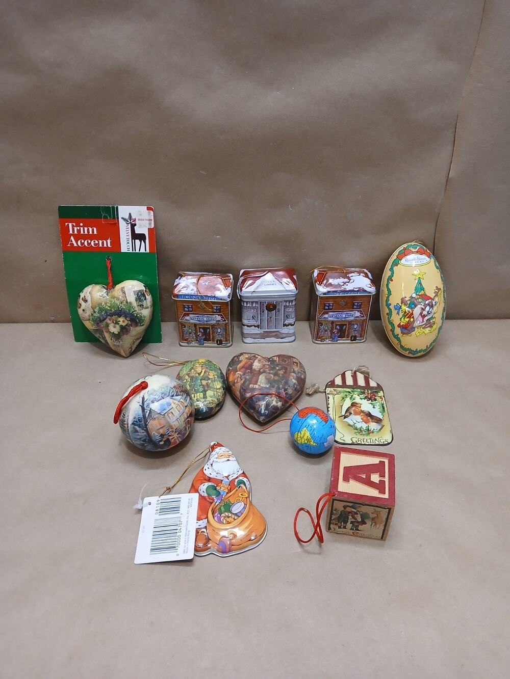 Vintage Christmas Ornaments Lot 80s Tin Holidays Santa Snowman Country FAST SHI